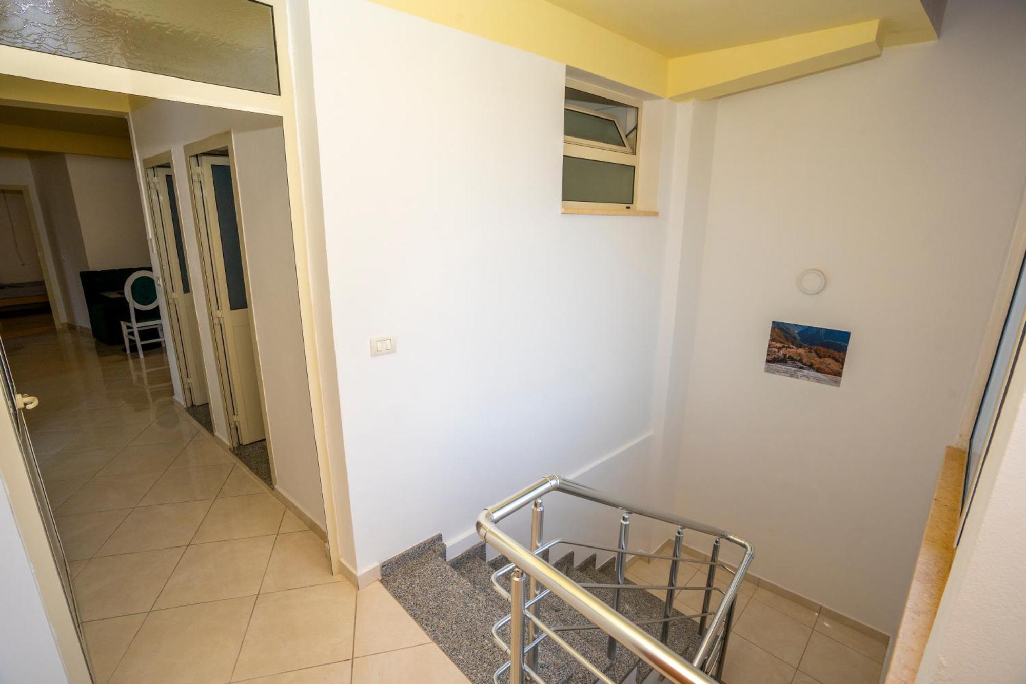 Golden Sleep Hostel Shkodër Eksteriør billede